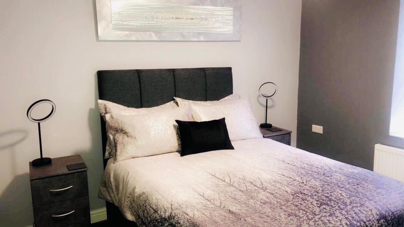 Apartment Market Elsecar