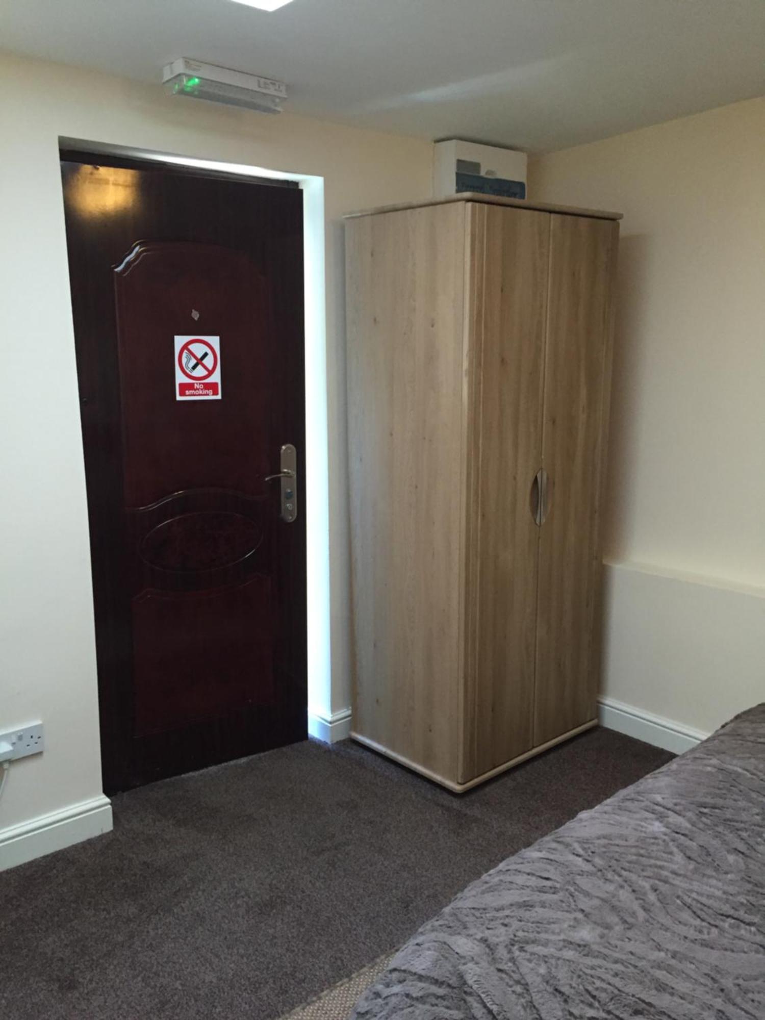 Market Apartment *